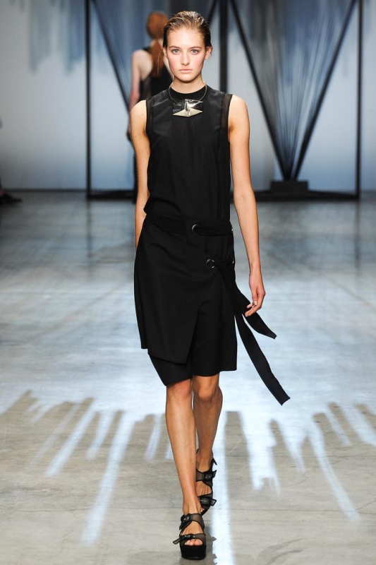 Sanne Vloet shows Paris S/S 2015 Damir Doma